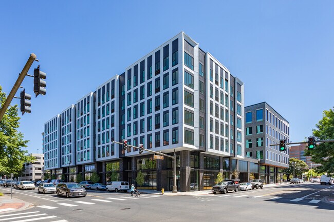 Plus de détails pour 808 Washington St, Vancouver, WA - Commerce de détail à louer