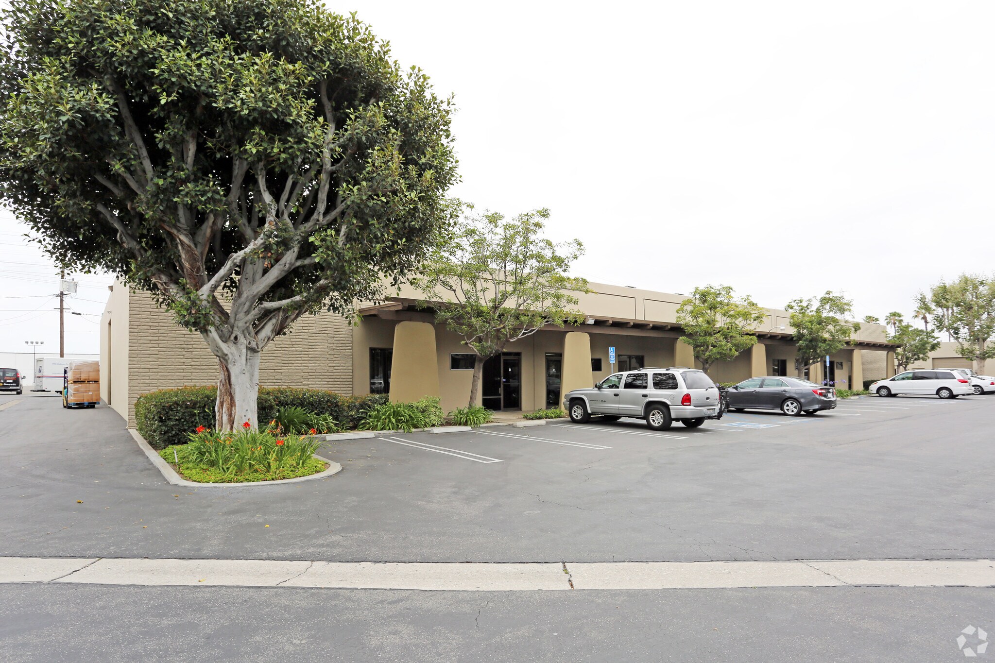 1558-1562 S Anaheim Blvd, Anaheim, CA à louer Photo principale- Image 1 de 5