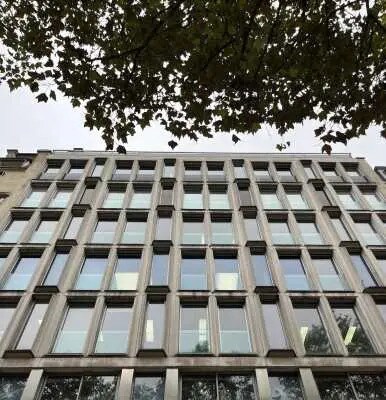 66 Avenue Des Champs Elysées, Paris à louer - Photo du bâtiment - Image 1 de 4