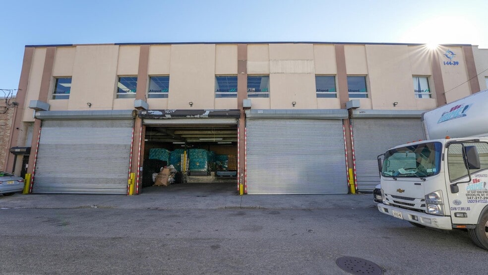 144-39 156th St, Jamaica, NY for lease - Building Photo - Image 1 of 3