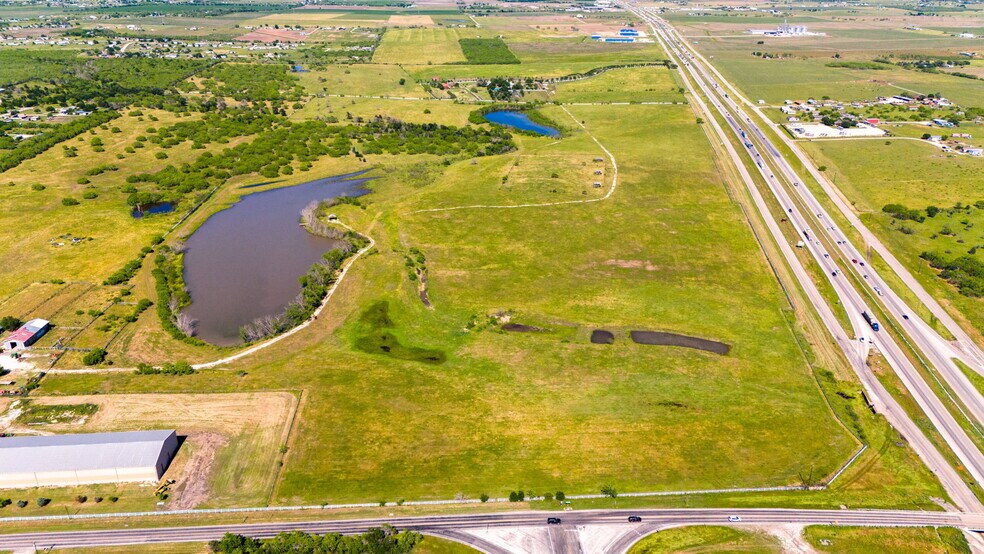 3303 FM 465, Seguin, TX à vendre - Aérien - Image 3 de 6