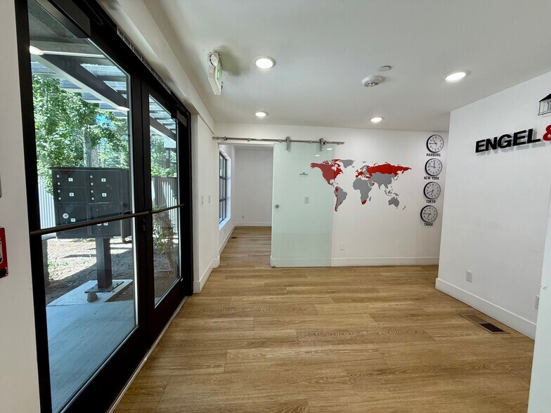 214 Village Blvd, Incline Village, NV à louer - Photo du bâtiment - Image 2 de 10