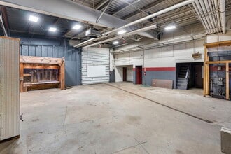 166 W Main St, Hillsborough, NH à vendre Photo intérieure- Image 2 de 14