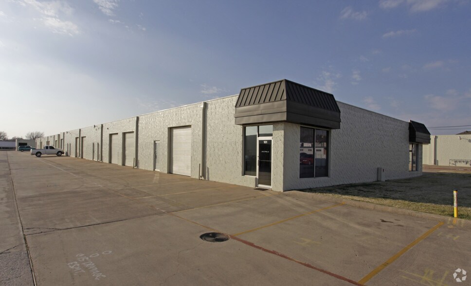 410-420 Lillard Rd, Arlington, TX à louer - Photo du bâtiment - Image 2 de 13