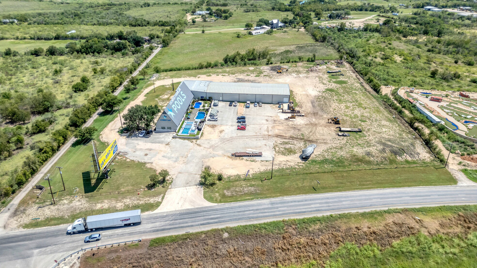 7570 IH - 35 fwy, New Braunfels, TX à vendre - Photo principale - Image 1 de 12