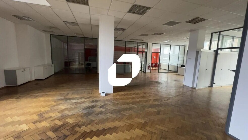 27 Rue Du Vieux Marché Aux Vins, Strasbourg for lease - Primary Photo - Image 2 of 20