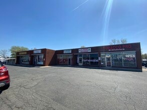 9013-9015 Centreville Rd, Manassas, VA for lease Interior Photo- Image 2 of 6