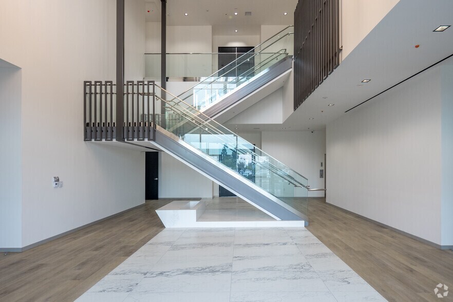 5255 Katella Ave, Cypress, CA à louer - Photo intérieure - Image 3 de 19