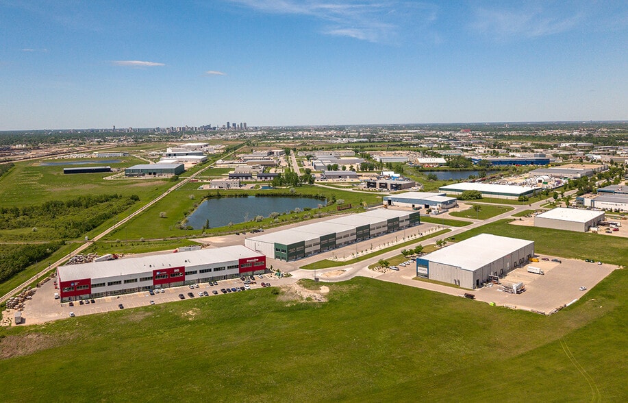 495 De Baets St, Winnipeg, MB for lease - Building Photo - Image 3 of 6