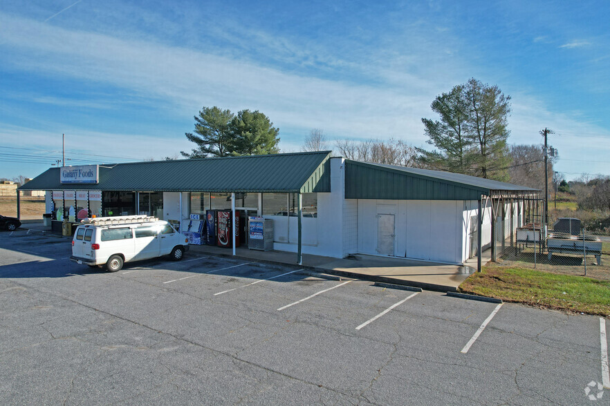 175 June Bug Dr, Stony Point, NC for sale - Building Photo - Image 1 of 8