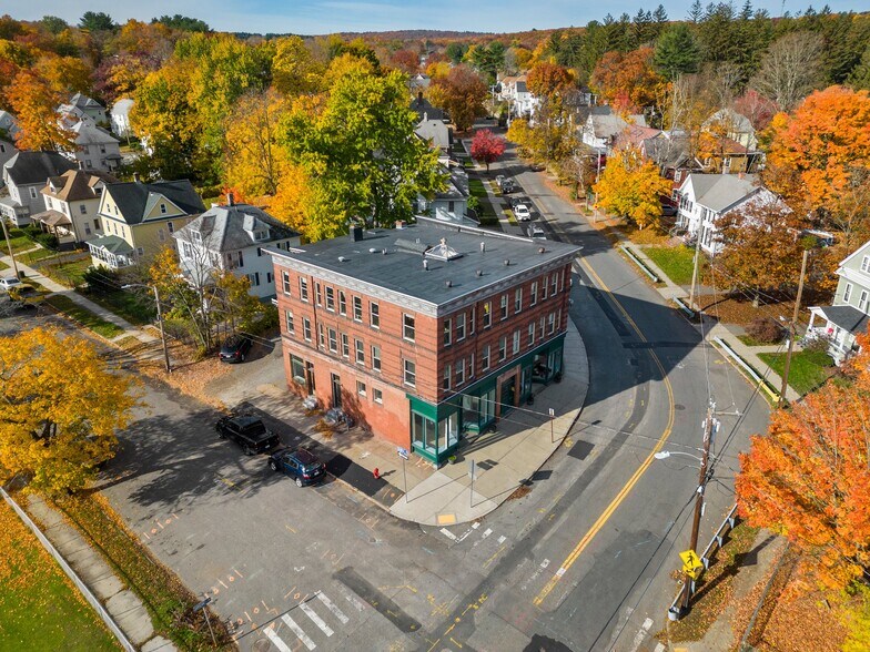 226-228 Sargeant St, Holyoke, MA à louer - Aérien - Image 1 de 10
