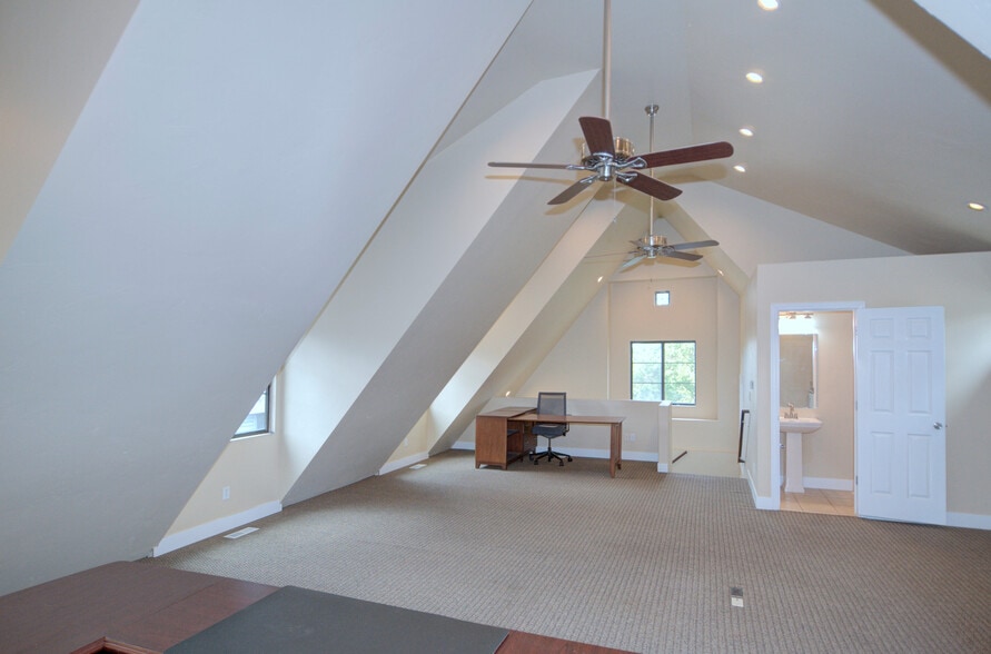 485 S 100 E, Bountiful, UT for lease - Interior Photo - Image 2 of 6