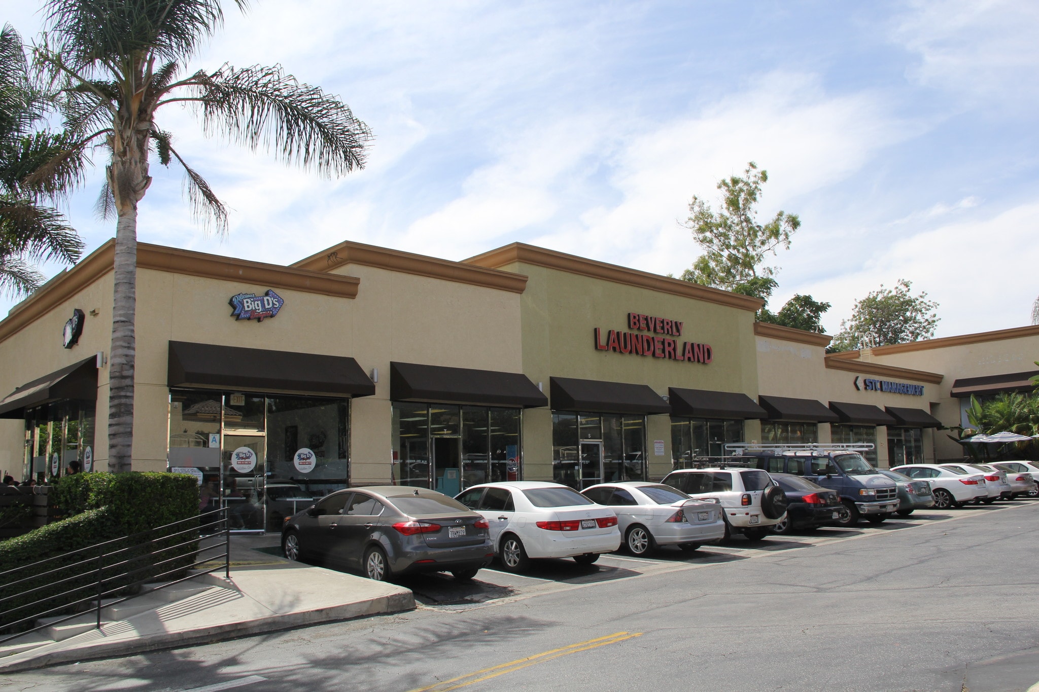 10722 Beverly Blvd, Whittier, CA for lease Primary Photo- Image 1 of 10