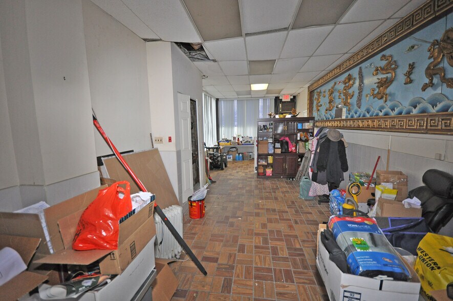 115 W Westfield Ave, Roselle Park, NJ for lease - Interior Photo - Image 2 of 6