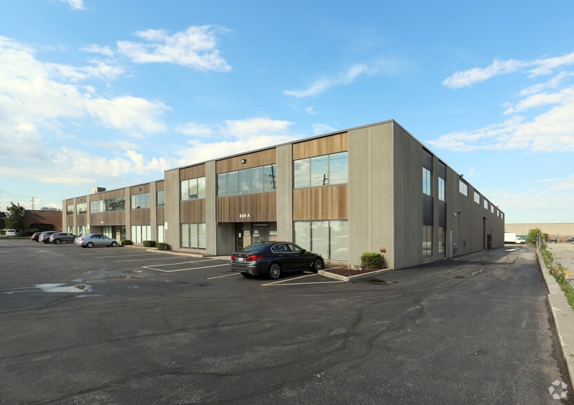 240 Humberline Dr, Toronto, ON for lease - Building Photo - Image 2 of 6