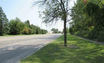 Dixie Highway, Saginaw, MI - aerial  map view - Image1