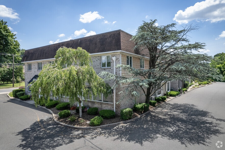 180 Franklin Tpke, Mahwah, NJ à louer - Photo du bâtiment - Image 2 de 5