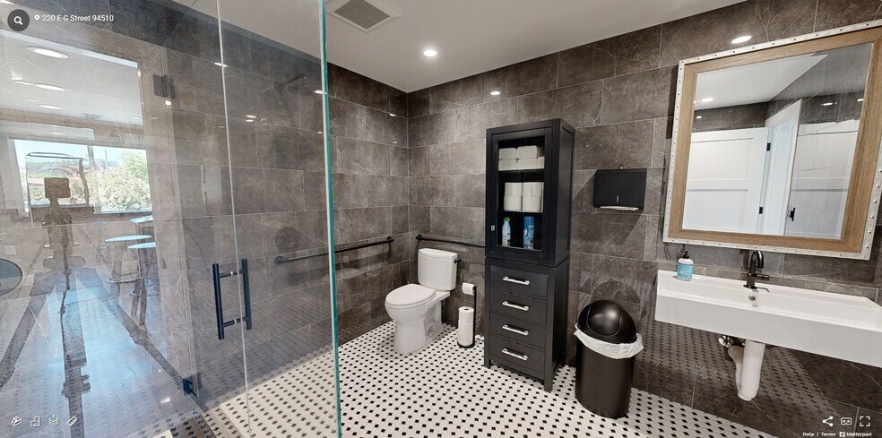 220 E G St, Benicia, CA à vendre - Photo intérieure - Image 2 de 8