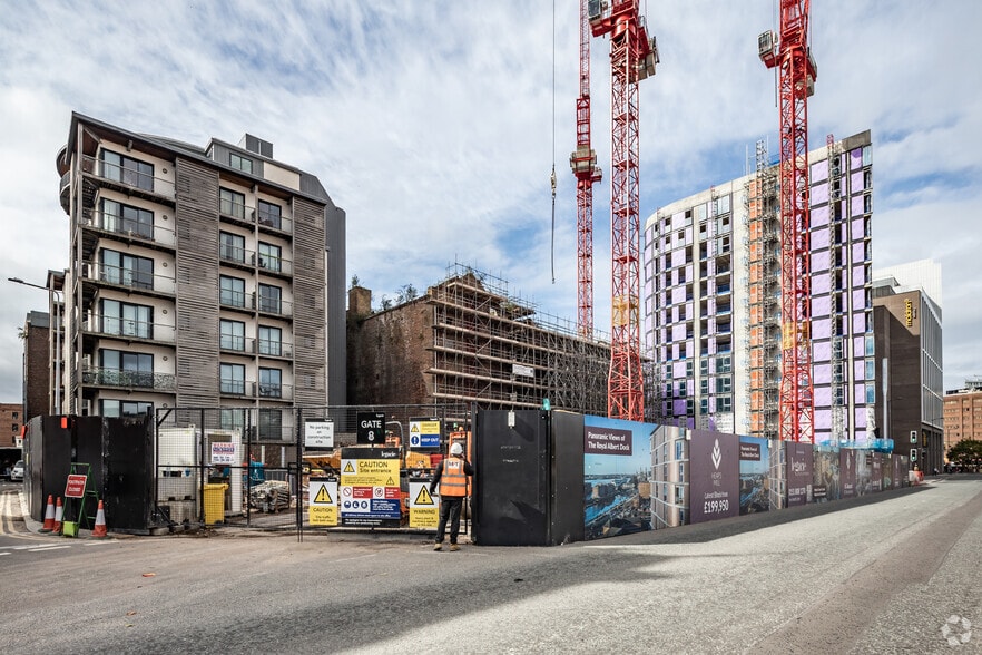 2 Carpenters Row, Liverpool for lease - Building Photo - Image 3 of 9