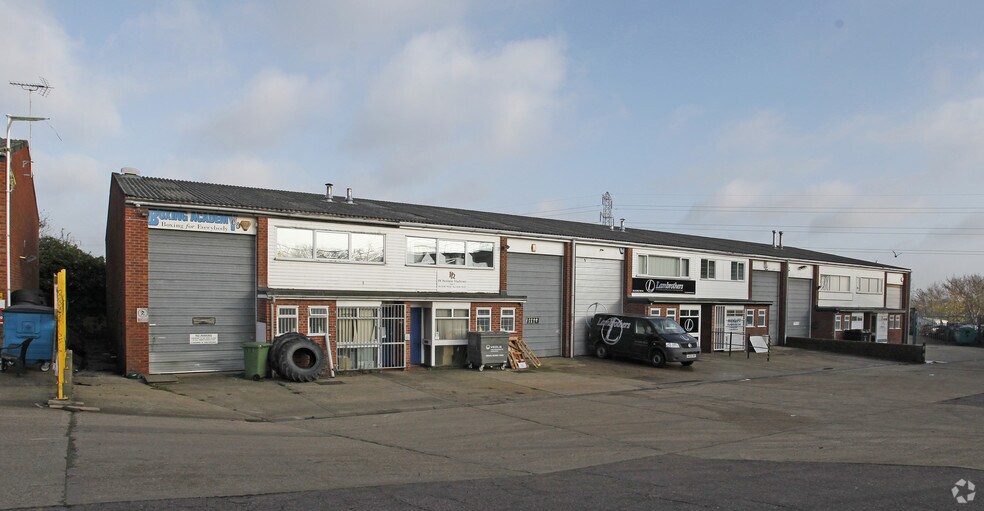 Grange Farm Rd, Colchester à louer - Photo principale - Image 1 de 10