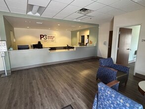 5511 Park St N, Saint Petersburg, FL for lease Interior Photo- Image 2 of 4