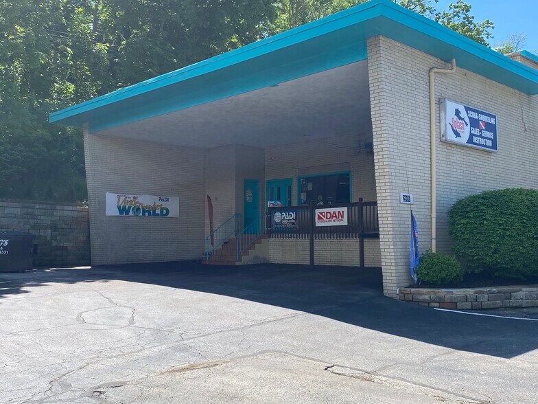 2905 Banksville Rd, Pittsburgh, PA à vendre - Photo du bâtiment - Image 3 de 7