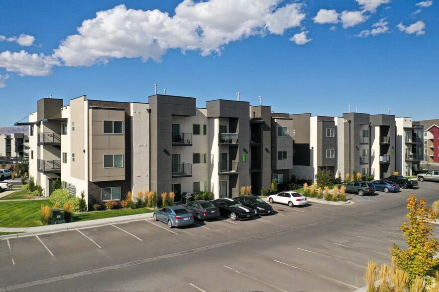 266 N 590 E, Vineyard, UT à vendre - Photo du bâtiment - Image 2 de 25