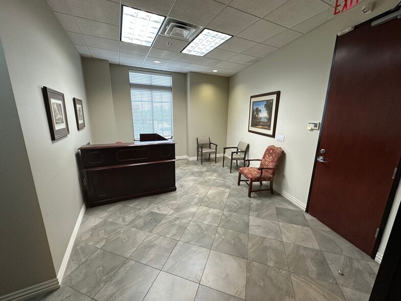 735 Plaza Blvd, Coppell, TX for lease - Building Photo - Image 2 of 13