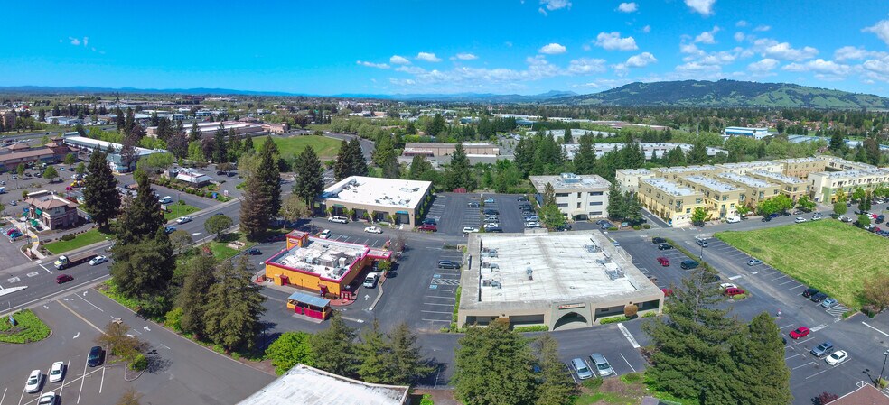 1-5 Padre Pky, Rohnert Park, CA à louer - Photo du bâtiment - Image 3 de 3