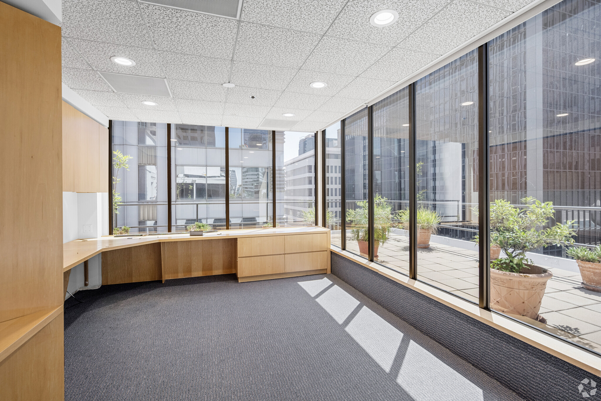 835 Wilshire Blvd, Los Angeles, CA for lease Interior Photo- Image 1 of 3