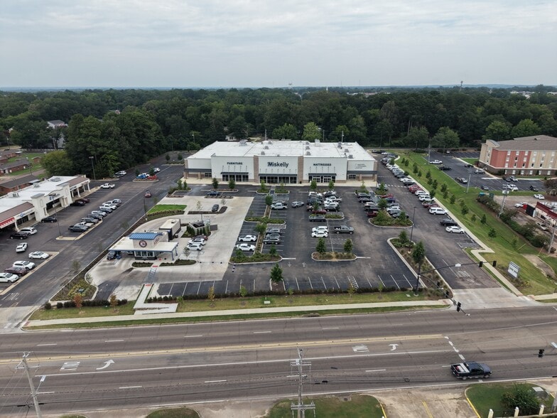 118 Highway 12 W, Starkville, MS for sale - Building Photo - Image 2 of 14