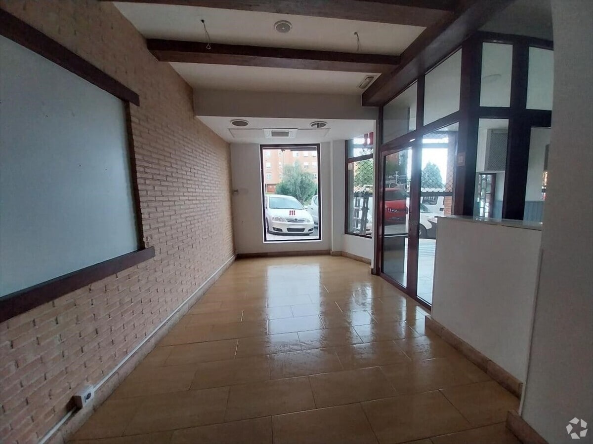 Toledo, TOL 45005 - Unit Puerta 04, Esc. 1 - - Interior Photo - Image 1 of 11