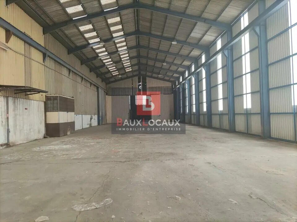 Industriel dans Arles à louer Photo du bâtiment- Image 1 de 4