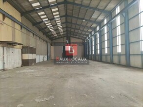 Industriel dans Arles à louer Photo du bâtiment- Image 1 de 4