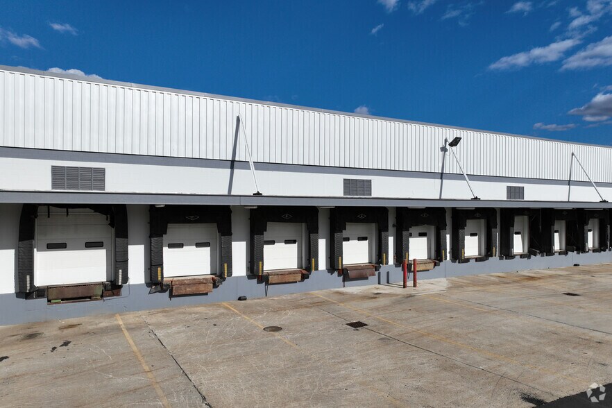 146 Dascomb Rd, Andover, MA à vendre - Photo du bâtiment - Image 2 de 4