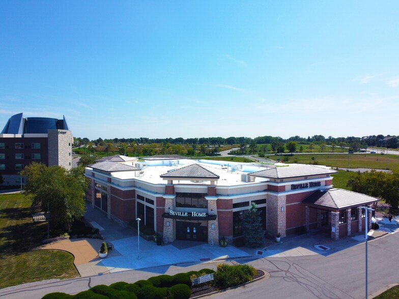 5205 W 135th St, Leawood, KS à vendre - Photo du bâtiment - Image 2 de 8