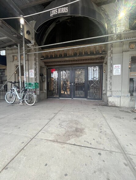 1749 Grand Concourse, Bronx, NY à louer - Photo du bâtiment - Image 2 de 9