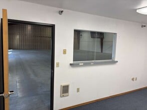 1414 SE 18th Ave, Hillsboro, OR for lease Building Photo- Image 2 of 5