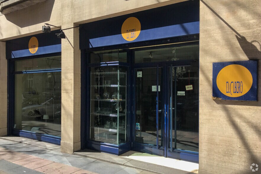 Calle de Villanueva, 27, Madrid, Madrid for lease - Building Photo - Image 2 of 2