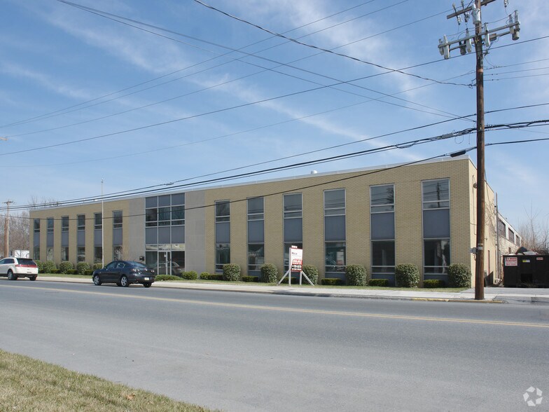 3405 N 6th St, Harrisburg, PA for lease - Primary Photo - Image 1 of 14