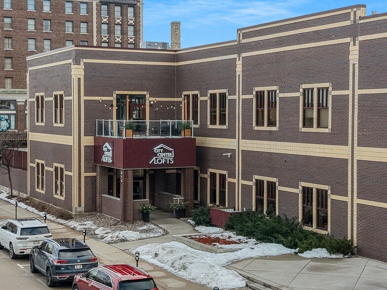 216 Northland Ave, Green Bay, WI for sale - Building Photo - Image 1 of 63