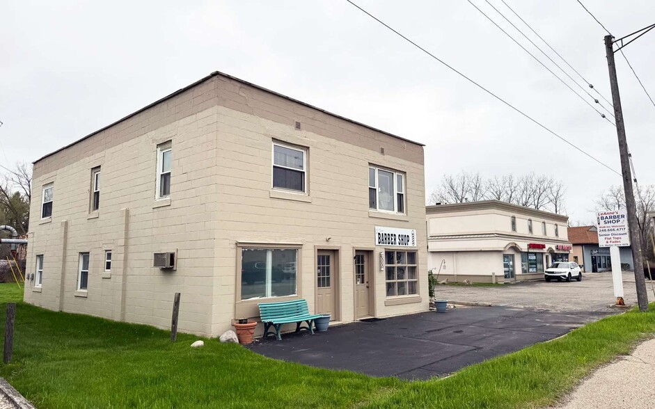 7669 Highland Rd, Waterford, MI for sale - Building Photo - Image 2 of 4