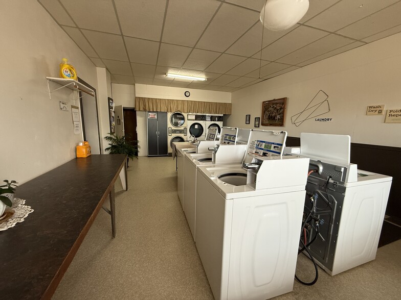 218 Commercial Ave, Wallace, NE à vendre - Photo du bâtiment - Image 3 de 49