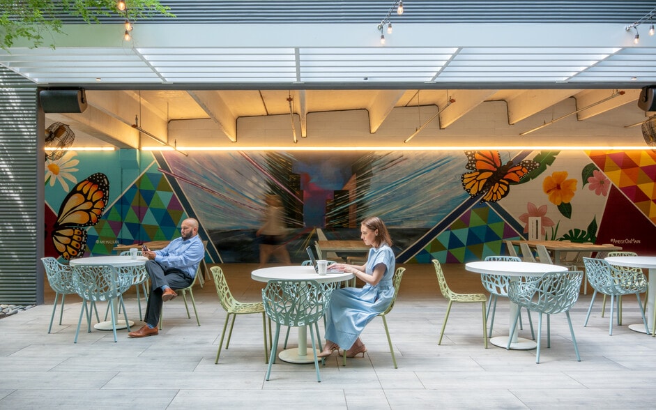 1801 Main St, Houston, TX for lease - Building Photo - Image 3 of 26