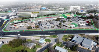 Plus de détails pour 900-930 N Austin Ave, Georgetown, TX - Bureau/Commerce de détail, Commerce de détail à louer