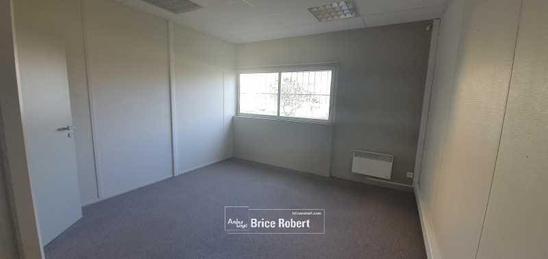 Office in Bron for sale - Interior Photo - Image 3 of 6