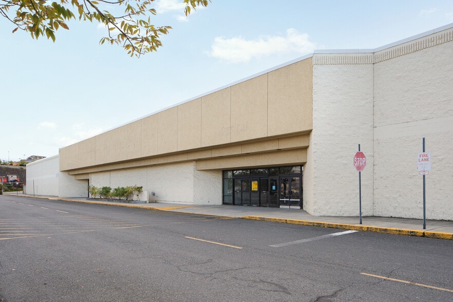 2002-2110 Thain Grade, Lewiston, ID for lease - Building Photo - Image 3 of 6