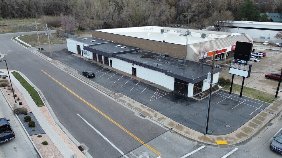 4224 Riverdale Rd, Ogden, UT à louer - Photo du bâtiment - Image 2 de 6