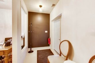290 N Rand Rd, Lake Zurich, IL à louer Photo intérieure- Image 1 de 16