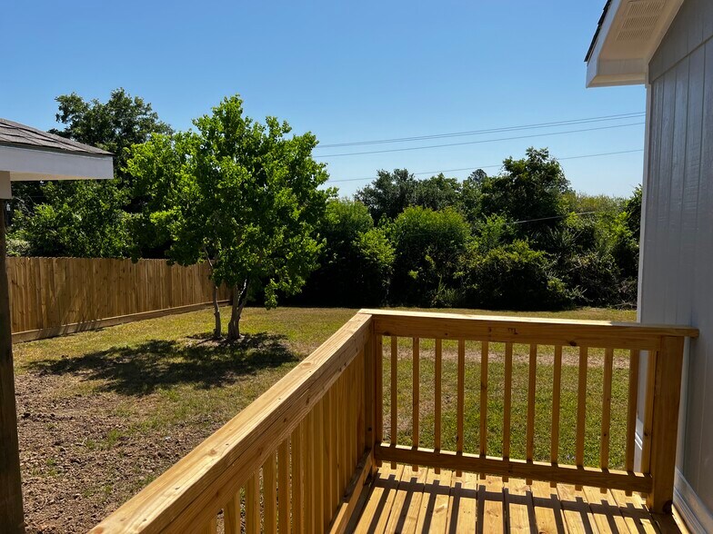 10230 U.S. 190 Hwy, Pointblank, TX à vendre - Photo du bâtiment - Image 3 de 10